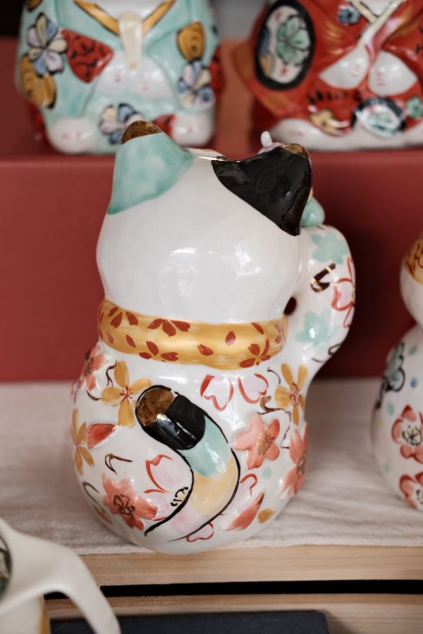 Yudachigama Hand-painted Lucky Cat with Mochi Decoration For Discount