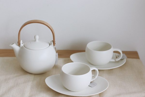 SALIU Ceramic Tea Pot on Sale